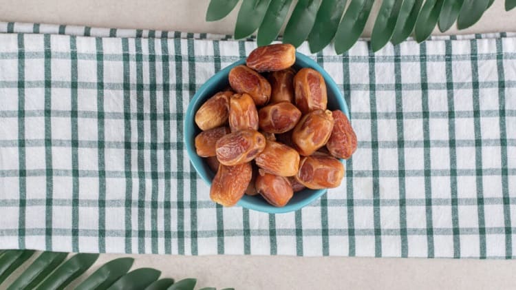 Cuántos dátiles comer para inducir al parto